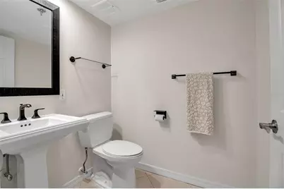 1485 Gulf Of Mexico Drive #303, Longboat Key, FL 34228 - Photo 21
