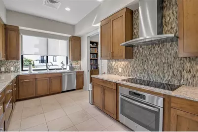 1485 Gulf Of Mexico Drive #303, Longboat Key, FL 34228 - Photo 41