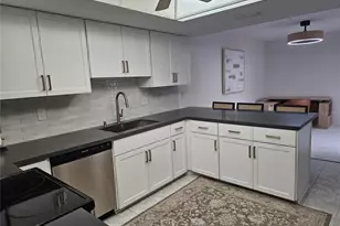 4408 La Jolla Dr, Bradenton, FL 34210 - Photo 11