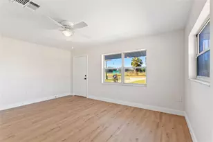 818 N Joanna Ave, Tavares, FL 32778 - Photo 9