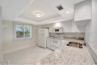 9604 Cortez Road W #222, Bradenton, FL 34210 - Photo 13
