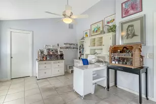 8142 Misty Oaks Blvd, Sarasota, FL 34243 - Photo 25