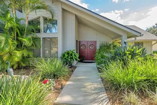 8142 Misty Oaks Blvd, Sarasota, FL 34243 - Photo 3