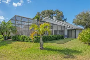 8142 Misty Oaks Blvd, Sarasota, FL 34243 - Photo 33