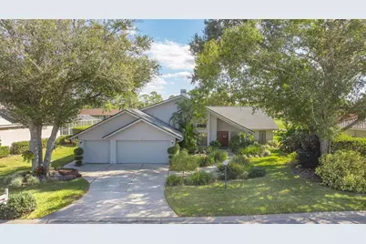 8142 Misty Oaks Boulevard, Sarasota, FL 34243 - Photo 35
