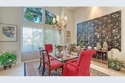 8142 Misty Oaks Boulevard, Sarasota, FL 34243 - Photo 5