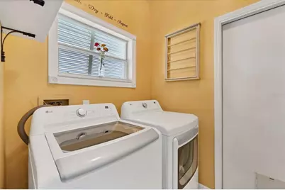 4511 Del Sol Boulevard S, Sarasota, FL 34243 - Photo 19