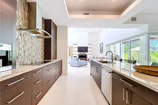 1347 Harbor Dr, Sarasota, FL 34239 - Photo 23