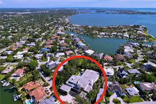 1347 Harbor Dr, Sarasota, FL 34239 - Photo 3
