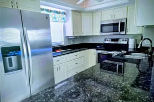 1257 S Portofino Dr, Sarasota, FL 34242 - Photo 9