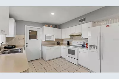 7808 Parish Place, Tampa, FL 33619 - Photo 9