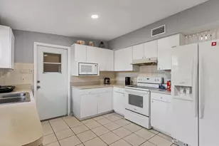 7808 Parish Pl, Tampa, FL 33619 - Photo 9