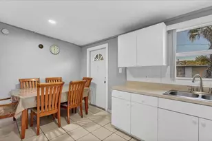 7808 Parish Pl, Tampa, FL 33619 - Photo 7