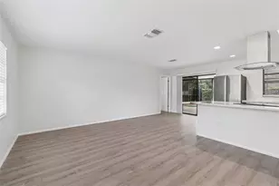 4423 Meadow Creek Cir, Sarasota, FL 34233 - Photo 21