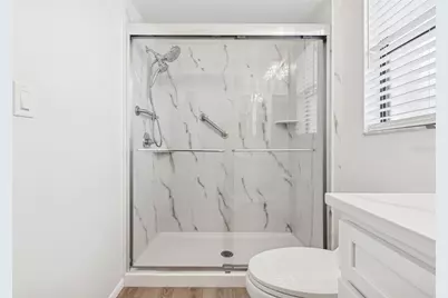 4423 Meadow Creek Circle, Sarasota, FL 34233 - Photo 31