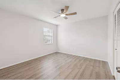 4423 Meadow Creek Circle, Sarasota, FL 34233 - Photo 35