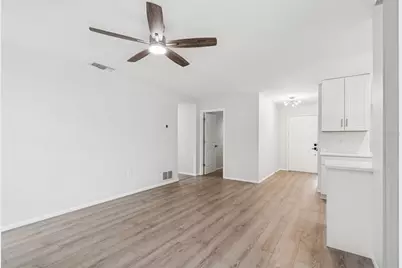 4423 Meadow Creek Circle, Sarasota, FL 34233 - Photo 27