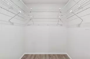 4423 Meadow Creek Cir, Sarasota, FL 34233 - Photo 33