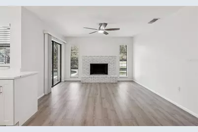 4423 Meadow Creek Circle, Sarasota, FL 34233 - Photo 23