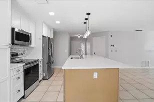 6808 Friendship Dr, Sarasota, FL 34241 - Photo 11