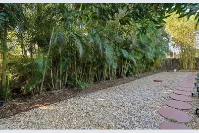 6808 Friendship Drive, Sarasota, FL 34241 - Photo 27