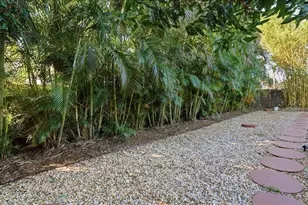 6808 Friendship Dr, Sarasota, FL 34241 - Photo 27