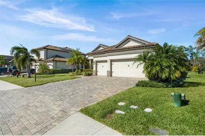 17045 Polo Trl, Lakewood Ranch, FL 34211 - Photo 3