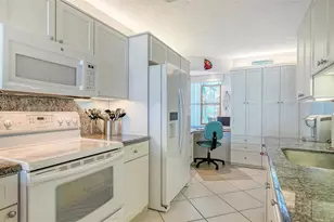 19 Whispering Sands Dr, Sarasota, FL 34242 - Photo 29