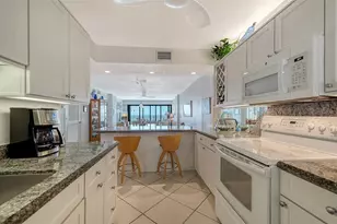 19 Whispering Sands Dr, Sarasota, FL 34242 - Photo 7