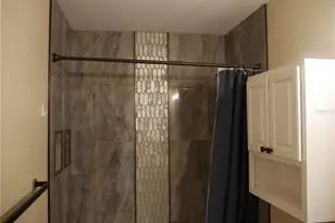 2411 Aspinwall St, Sarasota, FL 34237 - Photo 11