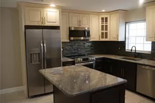 2411 Aspinwall St, Sarasota, FL 34237 - Photo 7