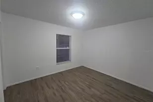 1052 Highland St, Sarasota, FL 34234 - Photo 7