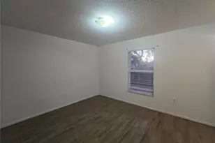 1052 Highland St, Sarasota, FL 34234 - Photo 9