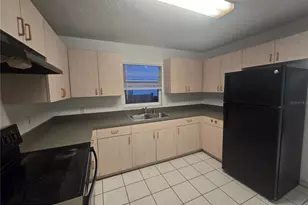 1052 Highland St, Sarasota, FL 34234 - Photo 5