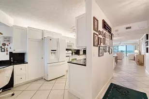 19 Whispering Sands Dr, Sarasota, FL 34242 - Photo 5