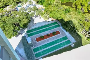 19 Whispering Sands Dr, Sarasota, FL 34242 - Photo 43