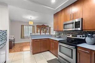 5775 Timberlake Dr, Sarasota, FL 34243 - Photo 13