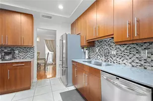 5775 Timberlake Dr, Sarasota, FL 34243 - Photo 11