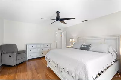 5775 Timber Lake Drive, Sarasota, FL 34243 - Photo 15