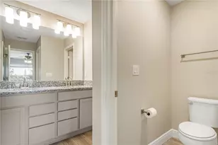 7326 34th Ct E, Sarasota, FL 34243 - Photo 11