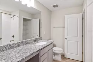 7326 34th Ct E, Sarasota, FL 34243 - Photo 15