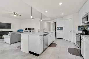 5684 Palmer Cir, Bradenton, FL 34211 - Photo 9