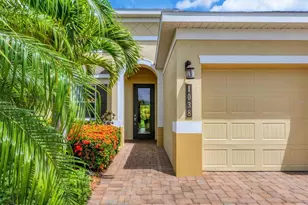 1038 Buttercup Glen, Bradenton, FL 34212 - Photo 3