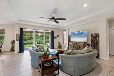 1038 Buttercup Glen, Bradenton, FL 34212 - Photo 7