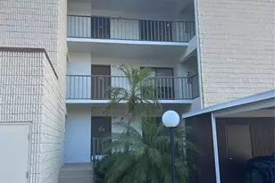 2718 Orchid Oaks Dr, Sarasota, FL 34239 - Photo 1