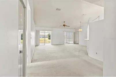 5608 30th Court E, Bradenton, FL 34203 - Photo 9