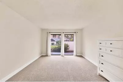 2421 Crispin Court #E3, Sarasota, FL 34235 - Photo 21