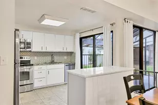 2421 Crispin Ct, Sarasota, FL 34235 - Photo 15