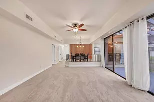 2421 Crispin Ct, Sarasota, FL 34235 - Photo 9