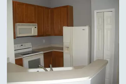 3421 Parkridge Circle #19-201, Sarasota, FL 34243 - Photo 5